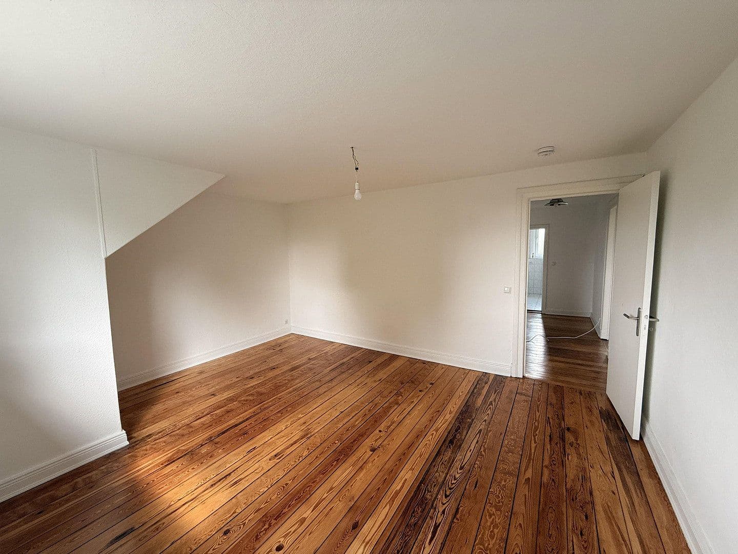 Pronájem bytu 3+1 100 m², Bismarckallee, Ahrensburg, Šlesvicko-Holštýnsko Pronájem bytu 3+1 100 m², Bismarckallee, Ahrensburg, Šlesvicko-Holštýnsko
