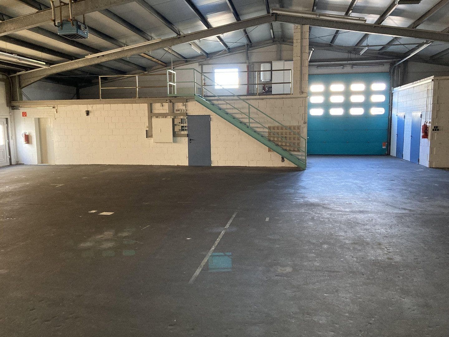 Pronájem nebytového prostoru 1.500 m², Die Ammenwiese 9, Bürstadt, Hessen Pronájem nebytového prostoru 1.500 m², Die Ammenwiese 9, Bürstadt, Hessen