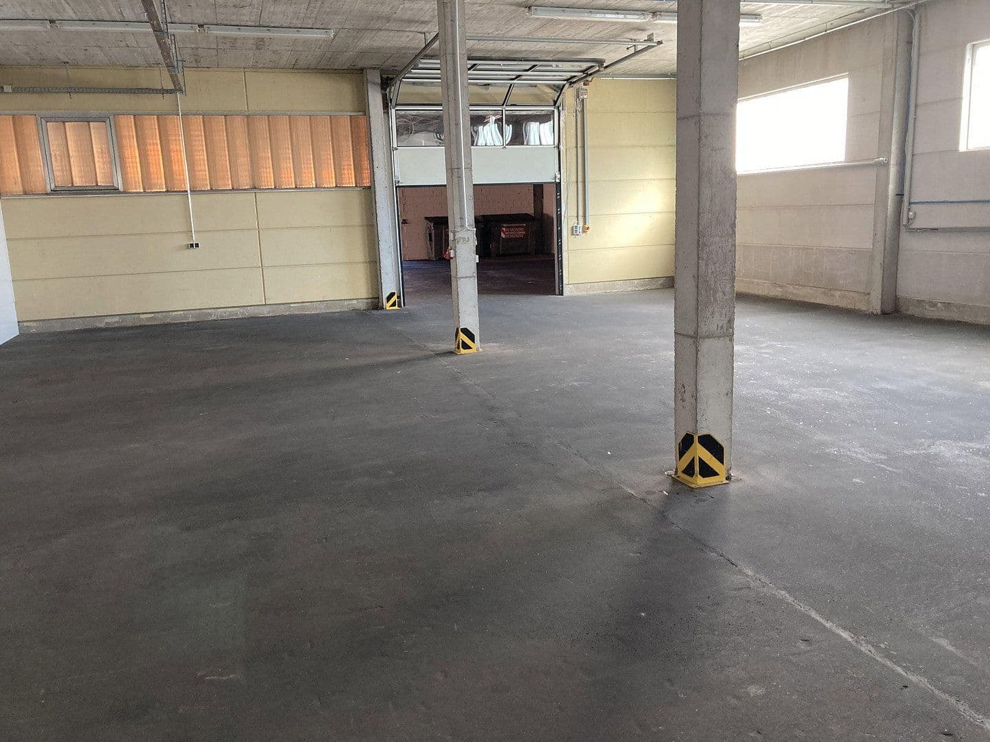 Pronájem nebytového prostoru 1.500 m², Die Ammenwiese 9, Bürstadt, Hessen Pronájem nebytového prostoru 1.500 m², Die Ammenwiese 9, Bürstadt, Hessen
