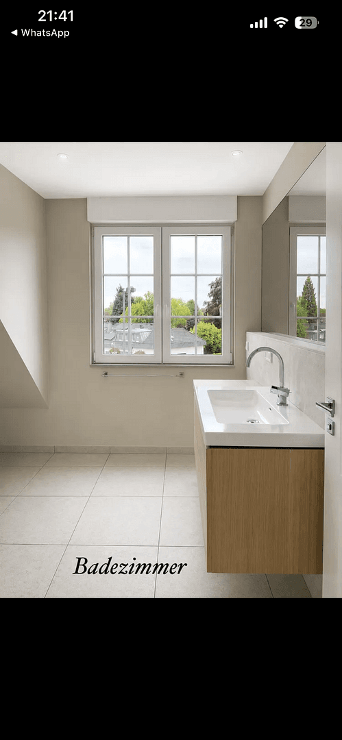 Pronájem bytu 2+kk 85 m², Meerbuscher Straße 283, Meerbusch, Severní Porýní-Vestfálsko Pronájem bytu 2+kk 85 m², Meerbuscher Straße 283, Meerbusch, Severní Porýní-Vestfálsko