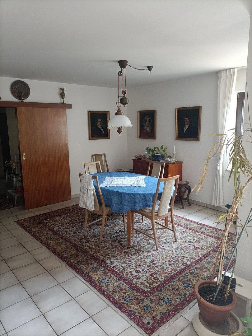 Prodej domu 124 m², pozemek 306 m², Bonn, Severní Porýní-Vestfálsko Prodej domu 124 m², pozemek 306 m², Bonn, Severní Porýní-Vestfálsko