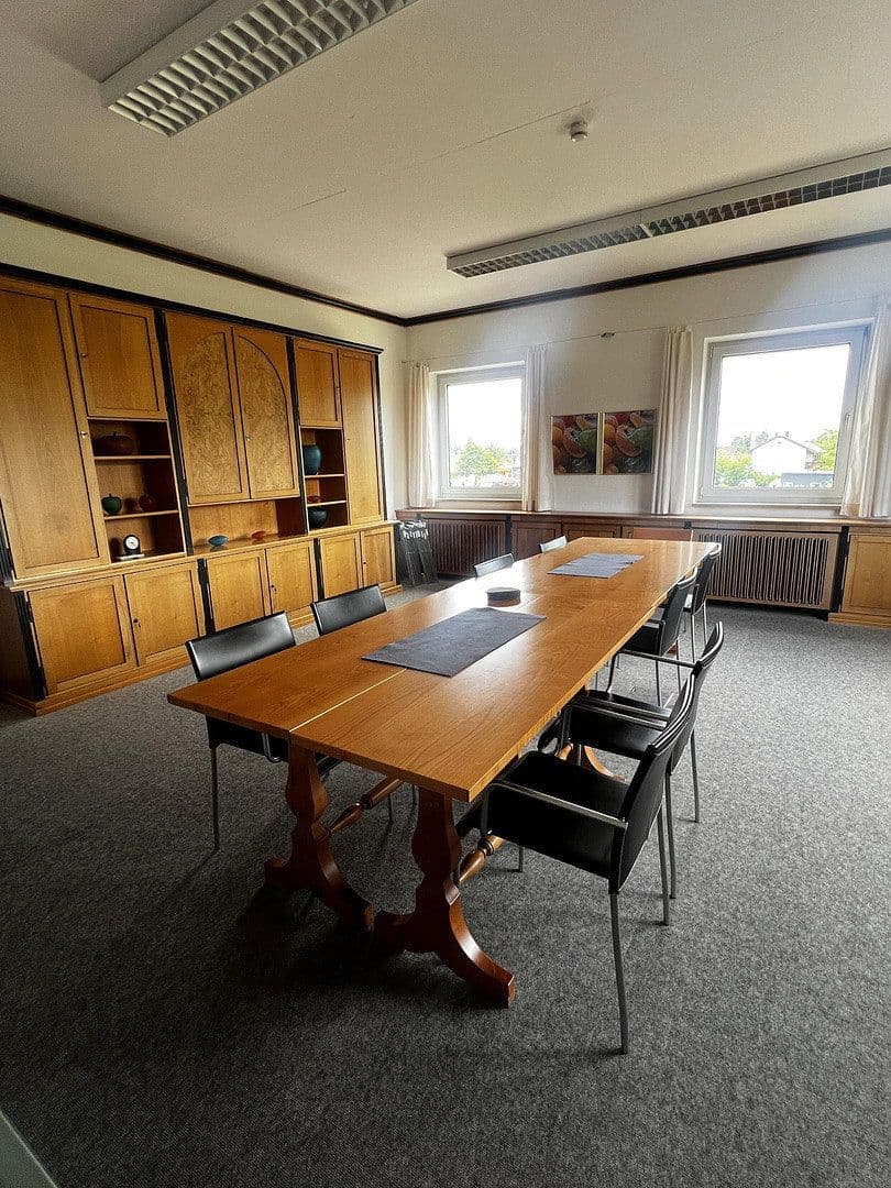 Pronájem kanceláře 750 m², Opalstr. 19, Altdorf, Bavorsko Pronájem kanceláře 750 m², Opalstr. 19, Altdorf, Bavorsko