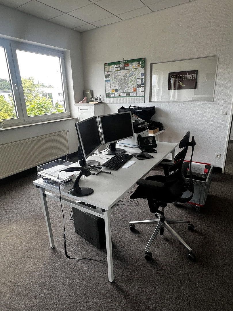 Pronájem kanceláře 750 m², Opalstr. 19, Altdorf, Bavorsko Pronájem kanceláře 750 m², Opalstr. 19, Altdorf, Bavorsko