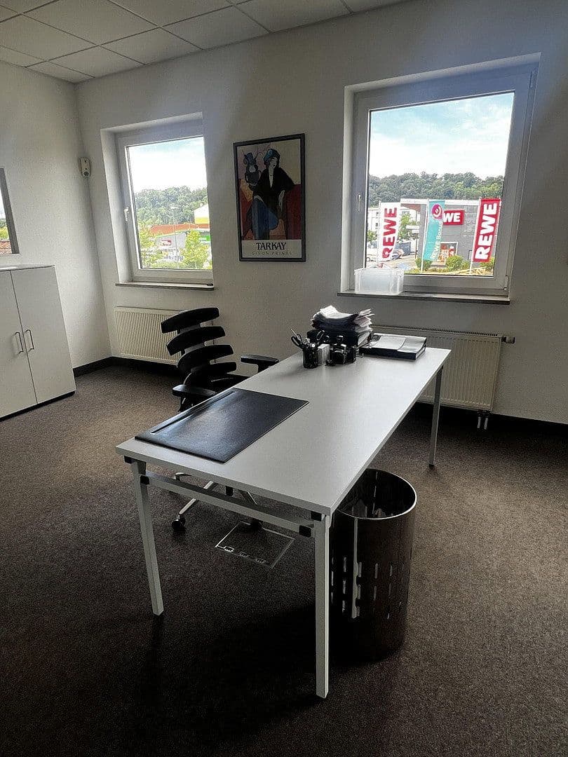 Pronájem kanceláře 750 m², Opalstr. 19, Altdorf, Bavorsko Pronájem kanceláře 750 m², Opalstr. 19, Altdorf, Bavorsko