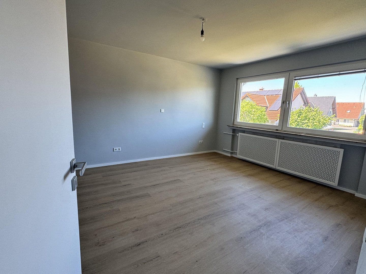 Prodej domu 115 m², pozemek 281 m², Max-Planck-Str. 12, Niederkassel, Severní Porýní-Vestfálsko Prodej domu 115 m², pozemek 281 m², Max-Planck-Str. 12, Niederkassel, Severní Porýní-Vestfálsko