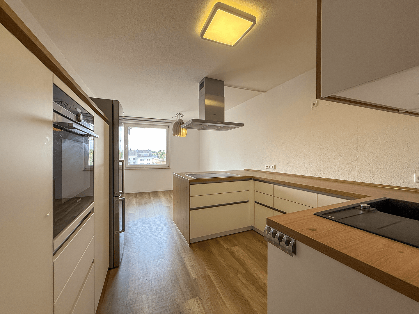 Pronájem bytu 3+1 106 m², Düsseldorfer Str. 67, Leverkusen, Severní Porýní-Vestfálsko Pronájem bytu 3+1 106 m², Düsseldorfer Str. 67, Leverkusen, Severní Porýní-Vestfálsko