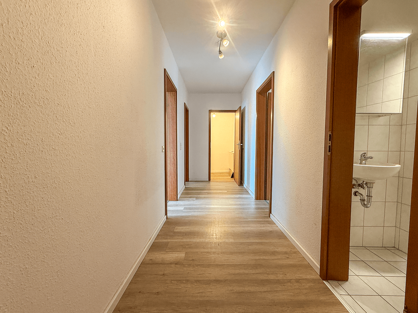 Pronájem bytu 3+1 106 m², Düsseldorfer Str. 67, Leverkusen, Severní Porýní-Vestfálsko Pronájem bytu 3+1 106 m², Düsseldorfer Str. 67, Leverkusen, Severní Porýní-Vestfálsko
