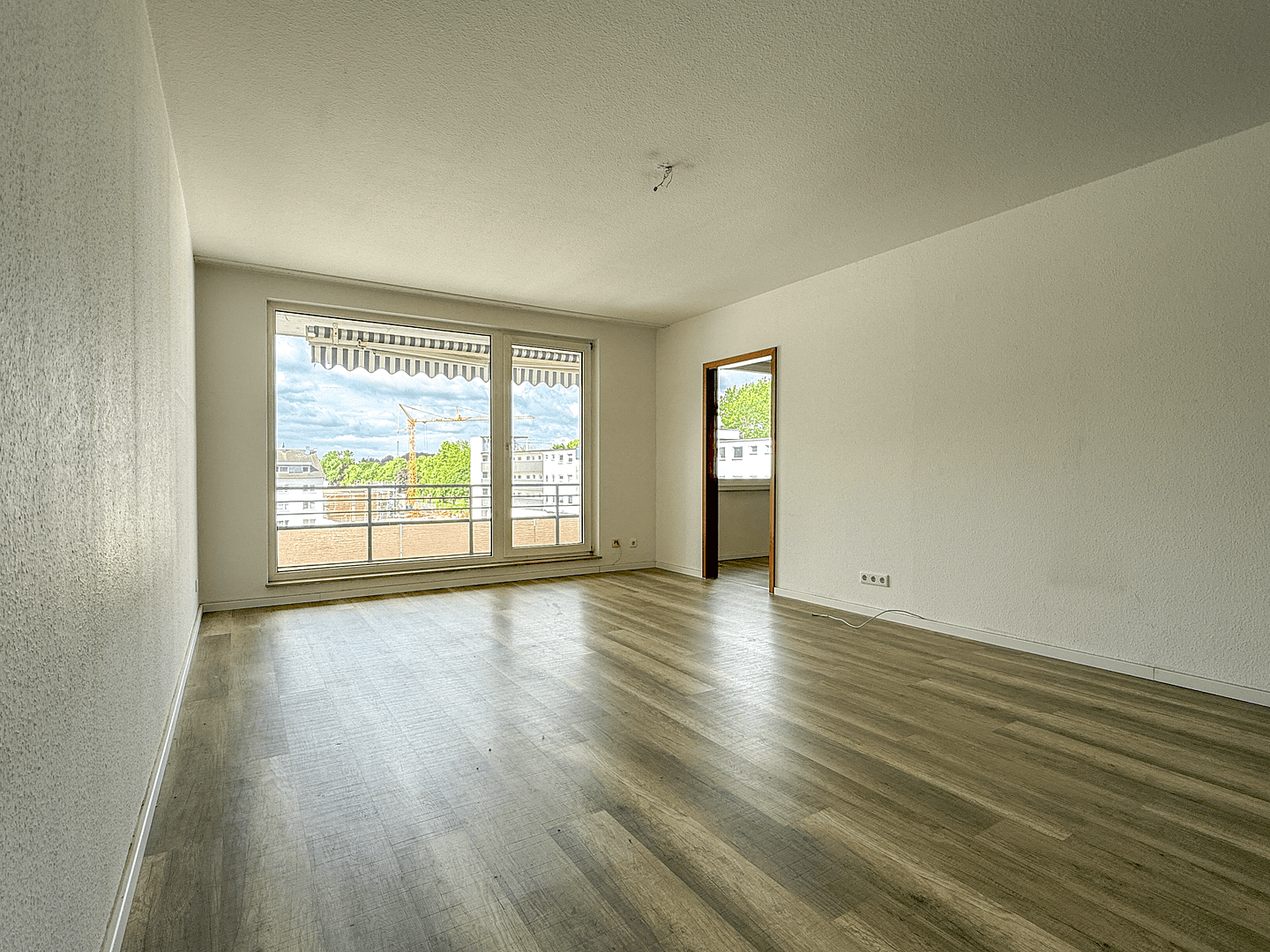 Pronájem bytu 3+1 106 m², Düsseldorfer Str. 67, Leverkusen, Severní Porýní-Vestfálsko Pronájem bytu 3+1 106 m², Düsseldorfer Str. 67, Leverkusen, Severní Porýní-Vestfálsko