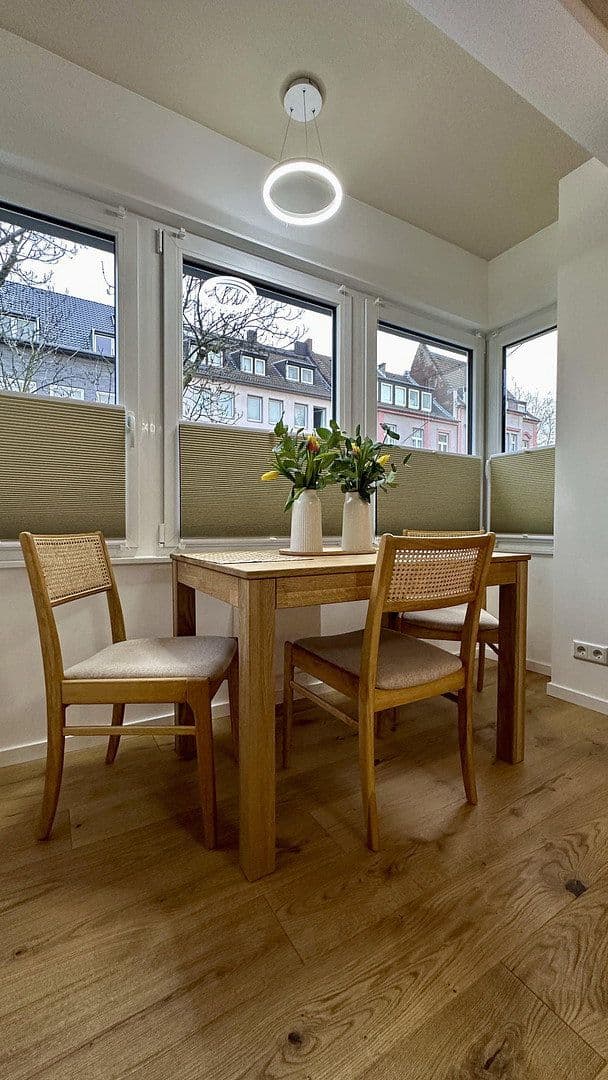 Pronájem bytu 1+1 38 m², Oberbilker Allee 39, Düsseldorf, Severní Porýní-Vestfálsko Pronájem bytu 1+1 38 m², Oberbilker Allee 39, Düsseldorf, Severní Porýní-Vestfálsko