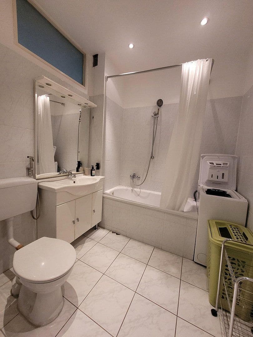 Prodej bytu 1+1 43 m², Berlin, Berlín Prodej bytu 1+1 43 m², Berlin, Berlín