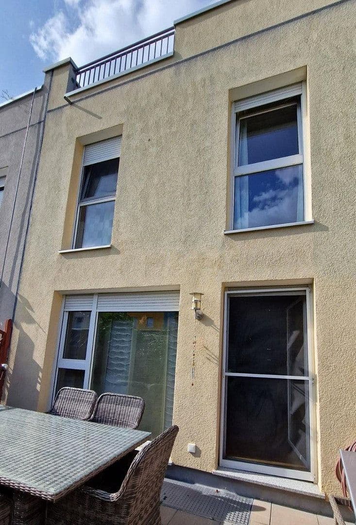 Prodej domu 152 m², pozemek 175 m², Aschaffenburg, Bavorsko Prodej domu 152 m², pozemek 175 m², Aschaffenburg, Bavorsko