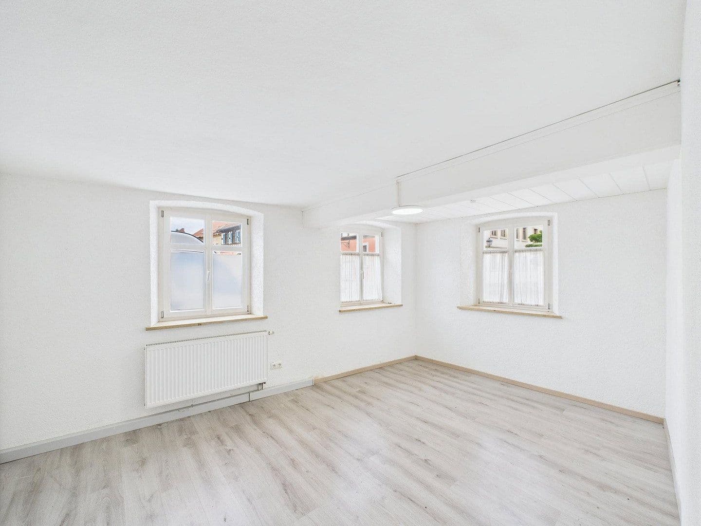 Pronájem domu 280 m², pozemek 200 m², Marktplatz 17, Baunach, Bavorsko Pronájem domu 280 m², pozemek 200 m², Marktplatz 17, Baunach, Bavorsko