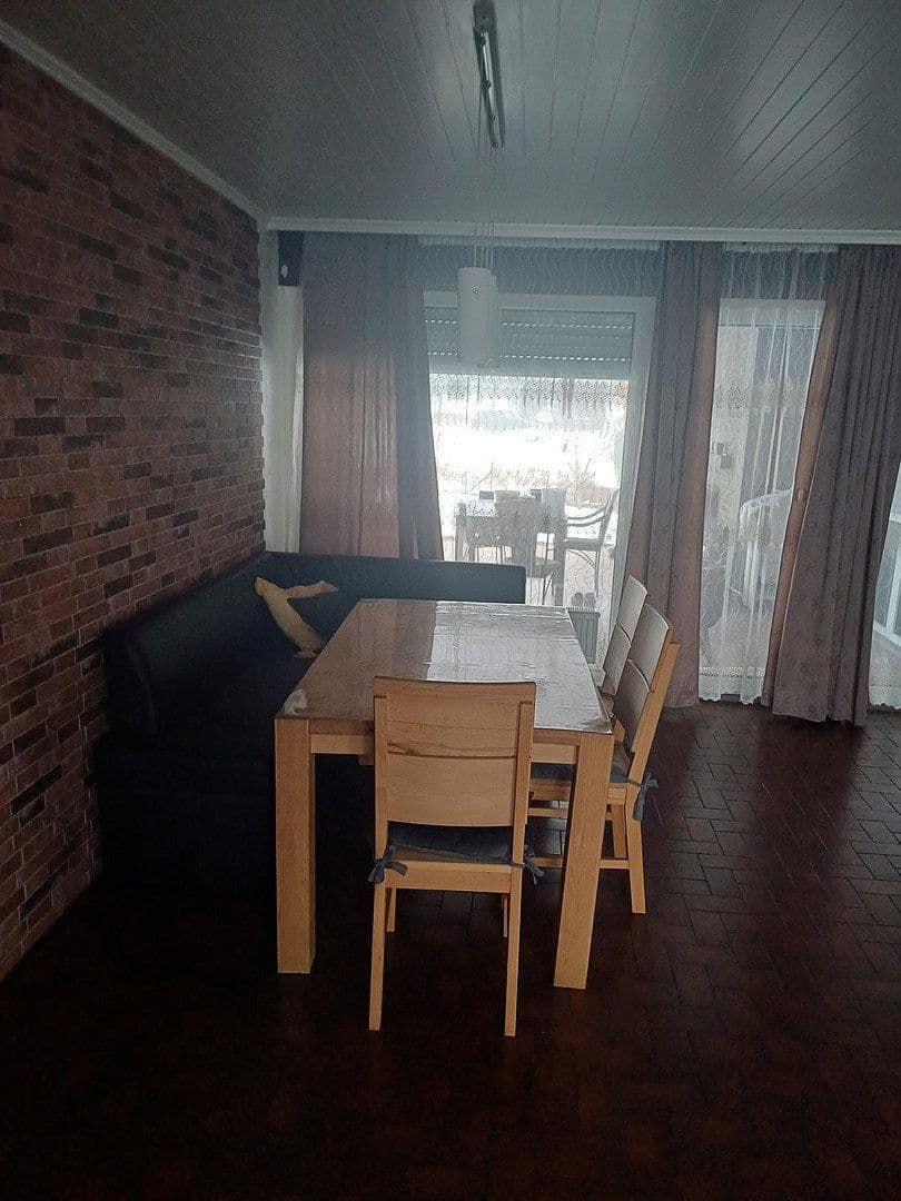 Prodej domu 270 m², pozemek 984 m², Schnaittach, Bavorsko Prodej domu 270 m², pozemek 984 m², Schnaittach, Bavorsko