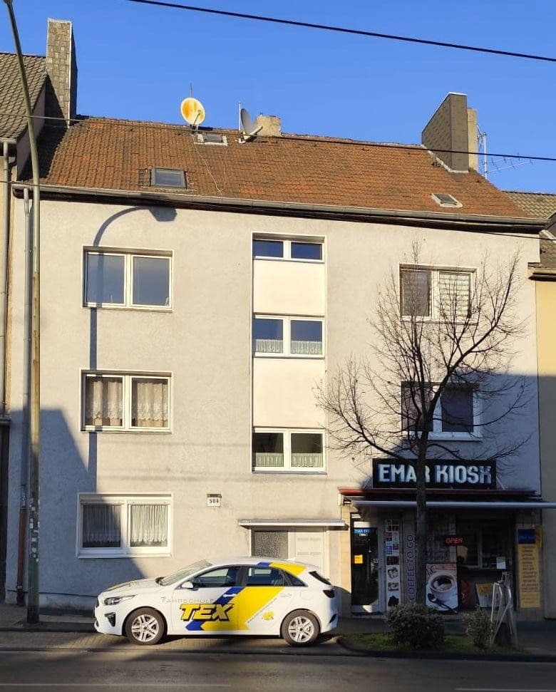 Prodej domu 295 m², pozemek 232 m², Essen, Severní Porýní-Vestfálsko Prodej domu 295 m², pozemek 232 m², Essen, Severní Porýní-Vestfálsko