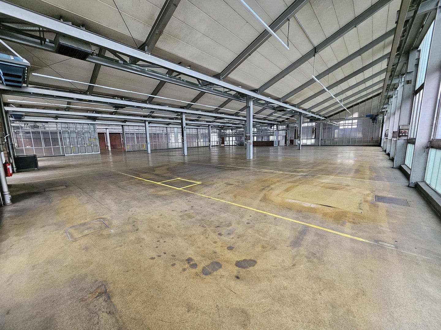 Pronájem nebytového prostoru 12.200 m², Carl-Jacob-Kolb-Weg 2, Wertheim, Bádensko-Württembersko Pronájem nebytového prostoru 12.200 m², Carl-Jacob-Kolb-Weg 2, Wertheim, Bádensko-Württembersko