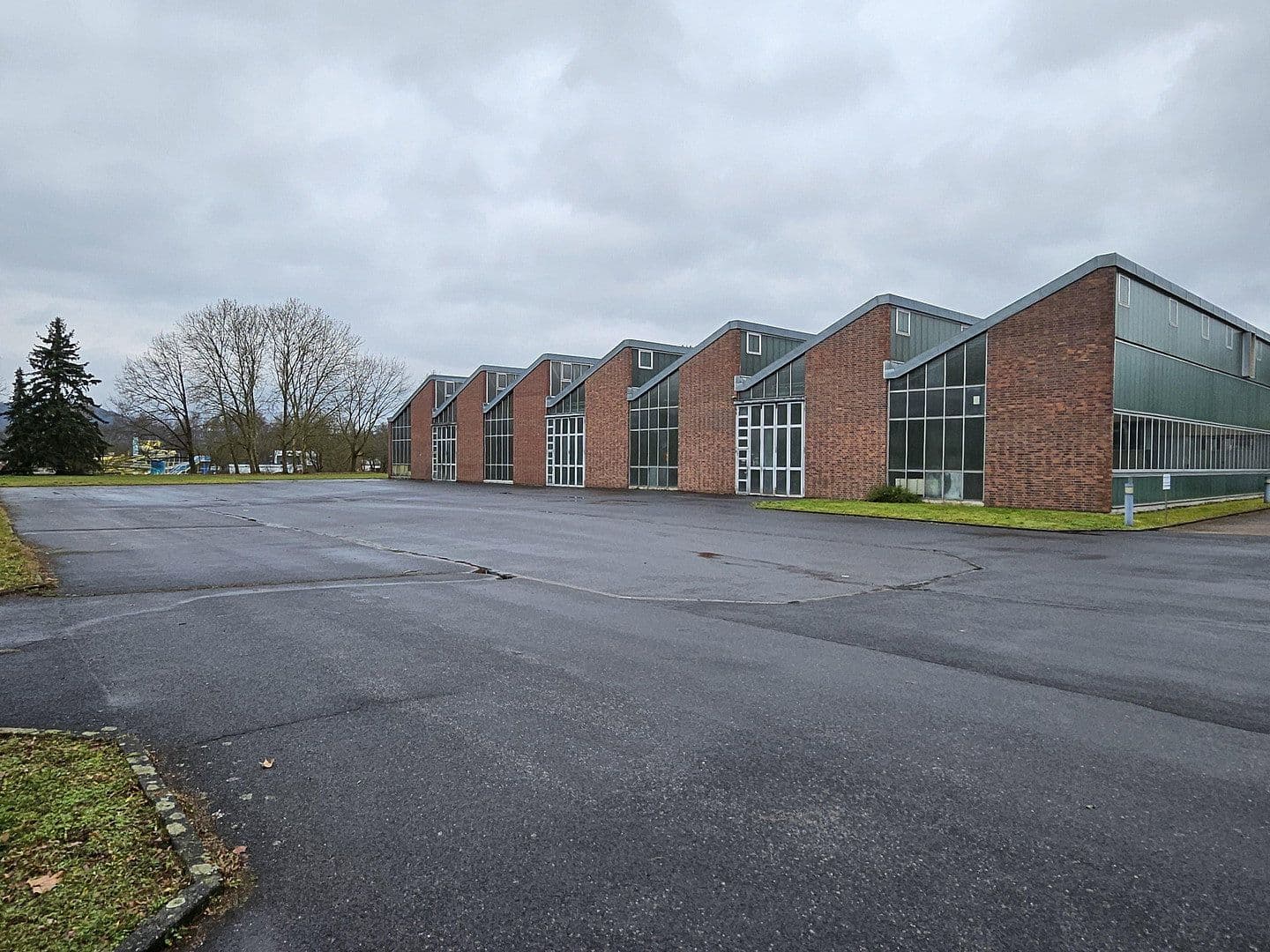 Pronájem nebytového prostoru 12.200 m², Carl-Jacob-Kolb-Weg 2, Wertheim, Bádensko-Württembersko Pronájem nebytového prostoru 12.200 m², Carl-Jacob-Kolb-Weg 2, Wertheim, Bádensko-Württembersko