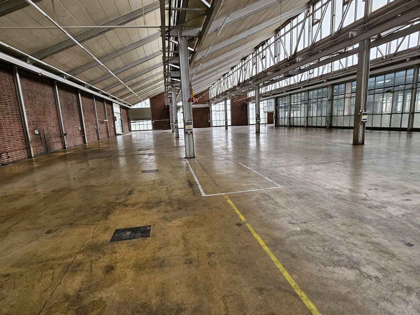 Pronájem nebytového prostoru 12.200 m², Carl-Jacob-Kolb-Weg 2, Wertheim, Bádensko-Württembersko Pronájem nebytového prostoru 12.200 m², Carl-Jacob-Kolb-Weg 2, Wertheim, Bádensko-Württembersko