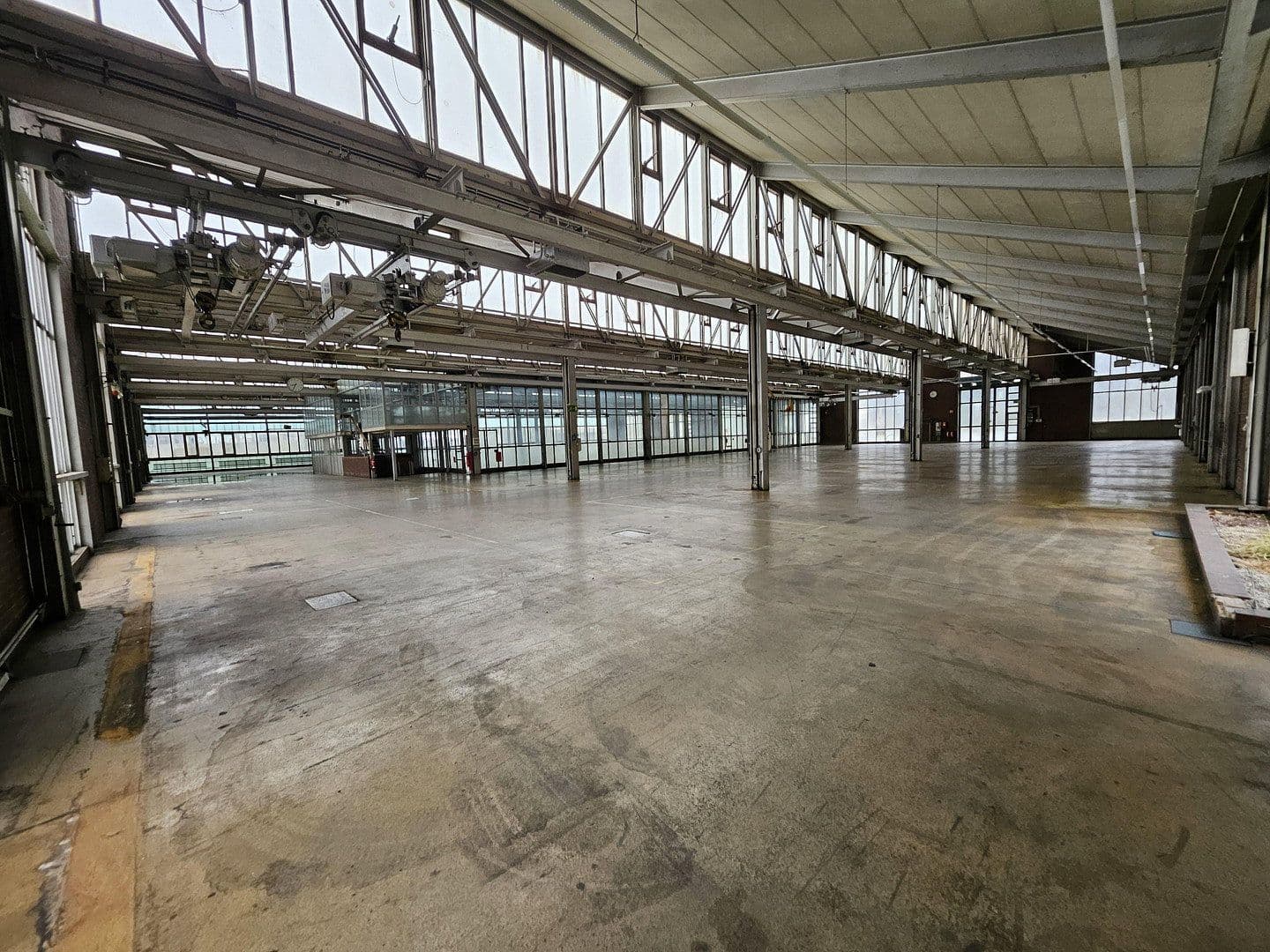 Pronájem nebytového prostoru 12.200 m², Carl-Jacob-Kolb-Weg 2, Wertheim, Bádensko-Württembersko Pronájem nebytového prostoru 12.200 m², Carl-Jacob-Kolb-Weg 2, Wertheim, Bádensko-Württembersko