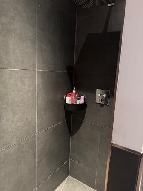 Pronájem bytu 2+1 60 m², Rösrather Str.700A, Köln, Severní Porýní-Vestfálsko Pronájem bytu 2+1 60 m², Rösrather Str.700A, Köln, Severní Porýní-Vestfálsko