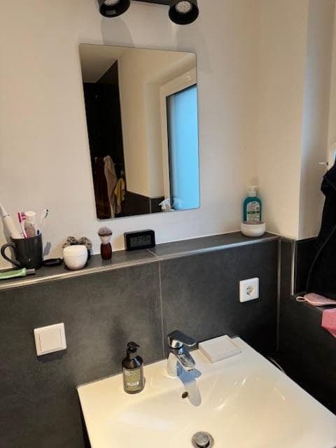 Pronájem bytu 2+1 60 m², Rösrather Str.700A, Köln, Severní Porýní-Vestfálsko Pronájem bytu 2+1 60 m², Rösrather Str.700A, Köln, Severní Porýní-Vestfálsko