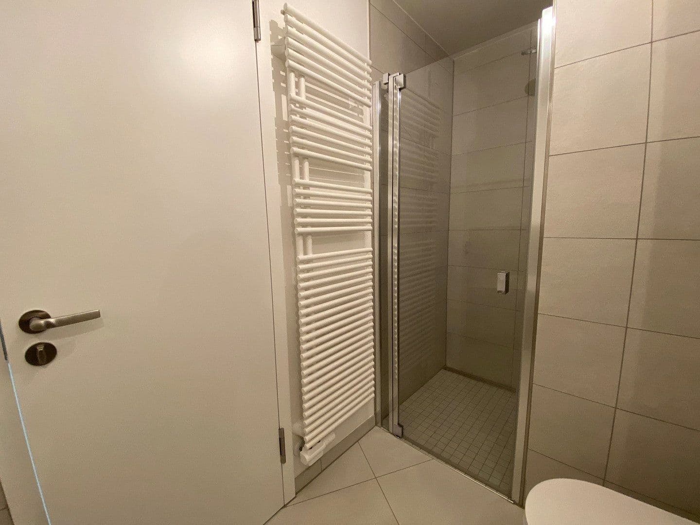 Pronájem bytu 4+1 110 m², Europa-Allee 2, Frankfurt am Main, Hessen Pronájem bytu 4+1 110 m², Europa-Allee 2, Frankfurt am Main, Hessen