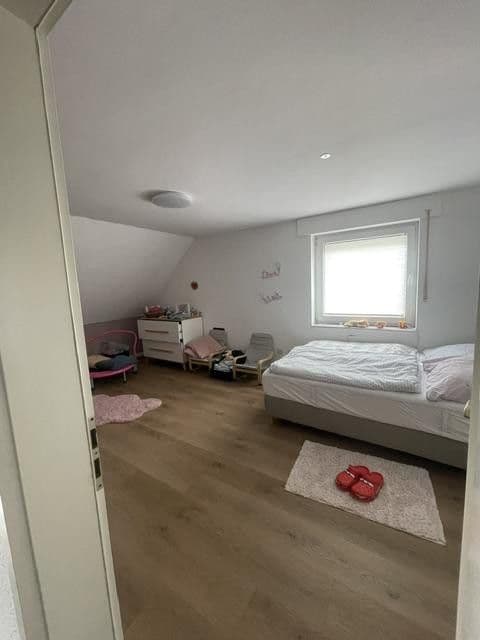Pronájem domu 180 m², pozemek 290 m², Franz-Schubert-Str. 14, Ratingen, Severní Porýní-Vestfálsko Pronájem domu 180 m², pozemek 290 m², Franz-Schubert-Str. 14, Ratingen, Severní Porýní-Vestfálsko