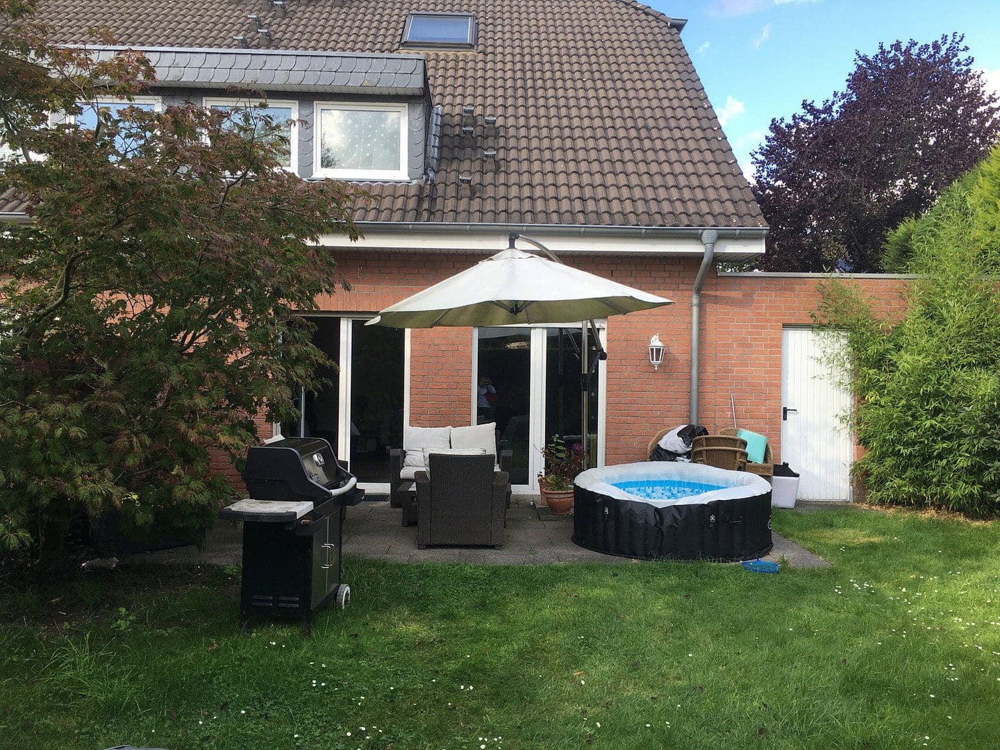 Pronájem domu 180 m², pozemek 290 m², Franz-Schubert-Str. 14, Ratingen, Severní Porýní-Vestfálsko Pronájem domu 180 m², pozemek 290 m², Franz-Schubert-Str. 14, Ratingen, Severní Porýní-Vestfálsko