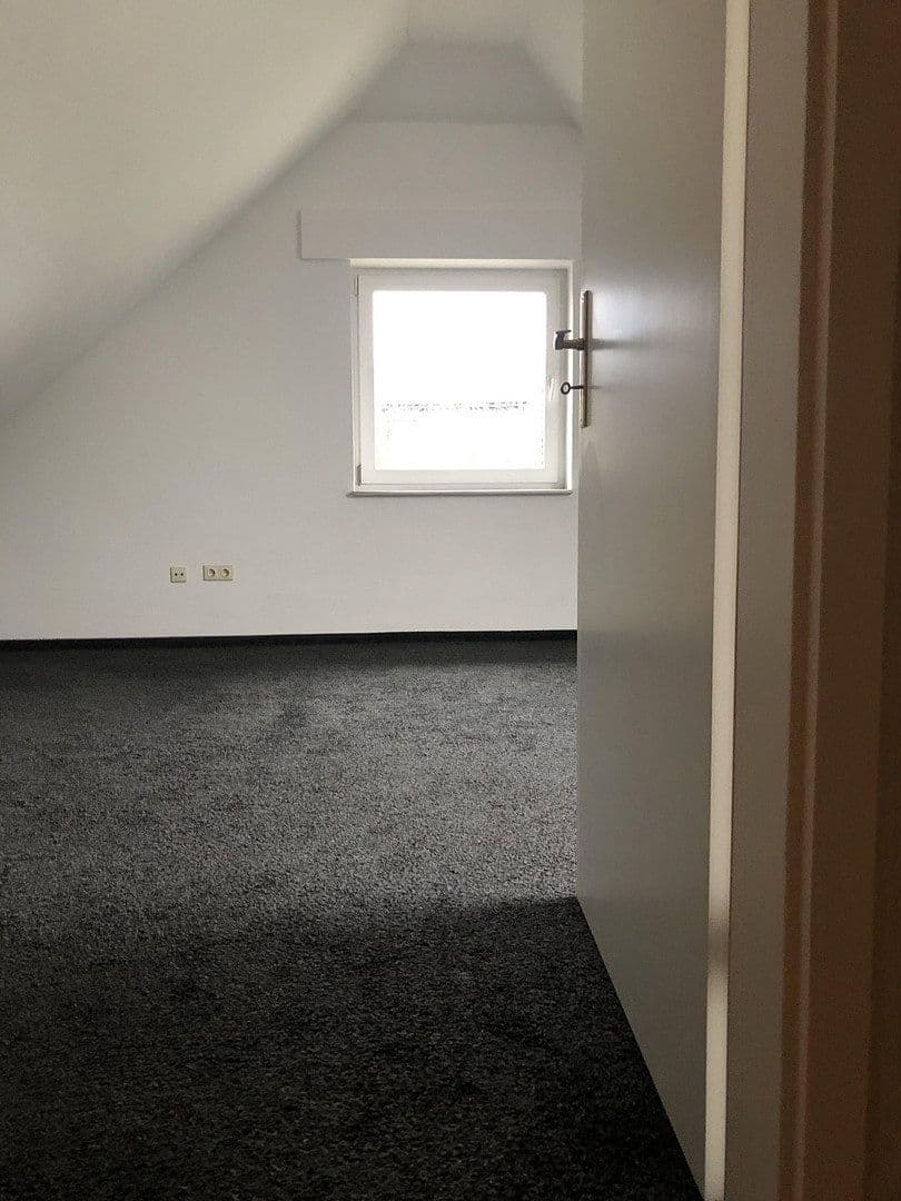 Pronájem domu 180 m², pozemek 290 m², Franz-Schubert-Str. 14, Ratingen, Severní Porýní-Vestfálsko Pronájem domu 180 m², pozemek 290 m², Franz-Schubert-Str. 14, Ratingen, Severní Porýní-Vestfálsko
