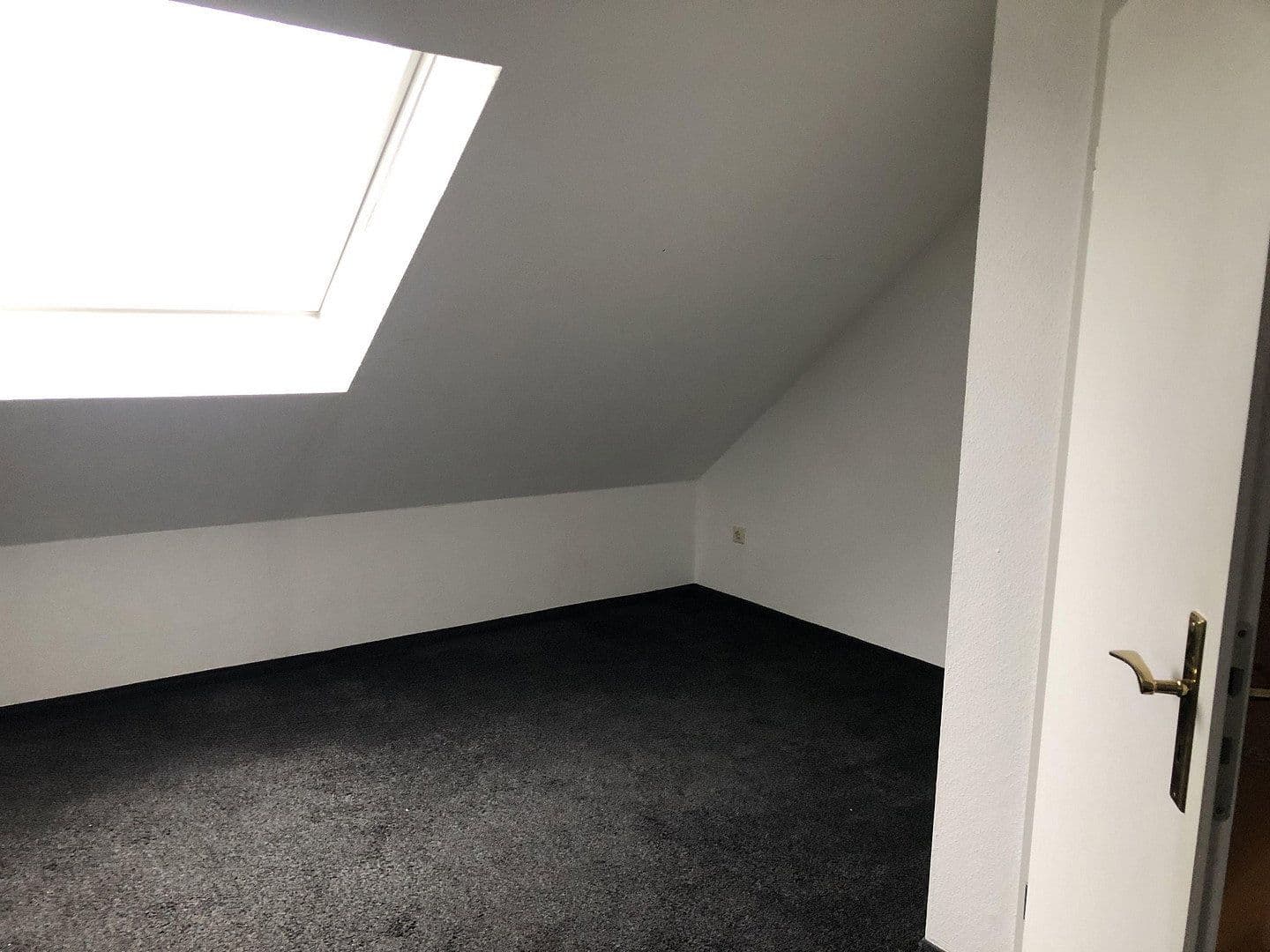 Pronájem domu 180 m², pozemek 290 m², Franz-Schubert-Str. 14, Ratingen, Severní Porýní-Vestfálsko Pronájem domu 180 m², pozemek 290 m², Franz-Schubert-Str. 14, Ratingen, Severní Porýní-Vestfálsko