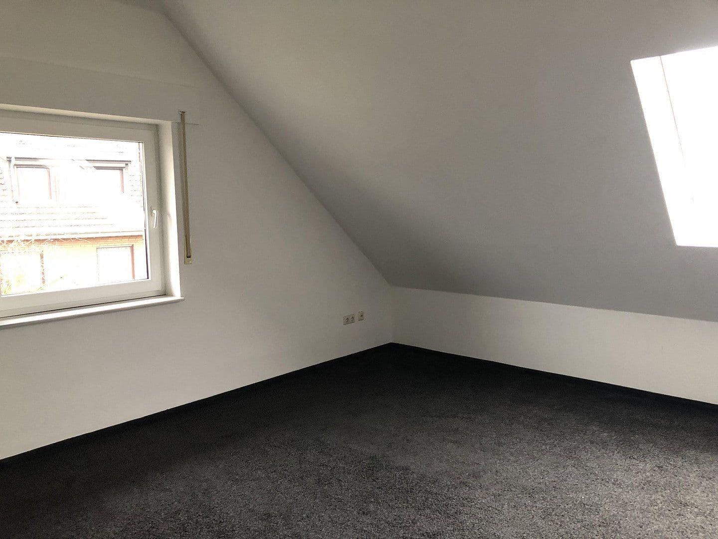 Pronájem domu 180 m², pozemek 290 m², Franz-Schubert-Str. 14, Ratingen, Severní Porýní-Vestfálsko Pronájem domu 180 m², pozemek 290 m², Franz-Schubert-Str. 14, Ratingen, Severní Porýní-Vestfálsko