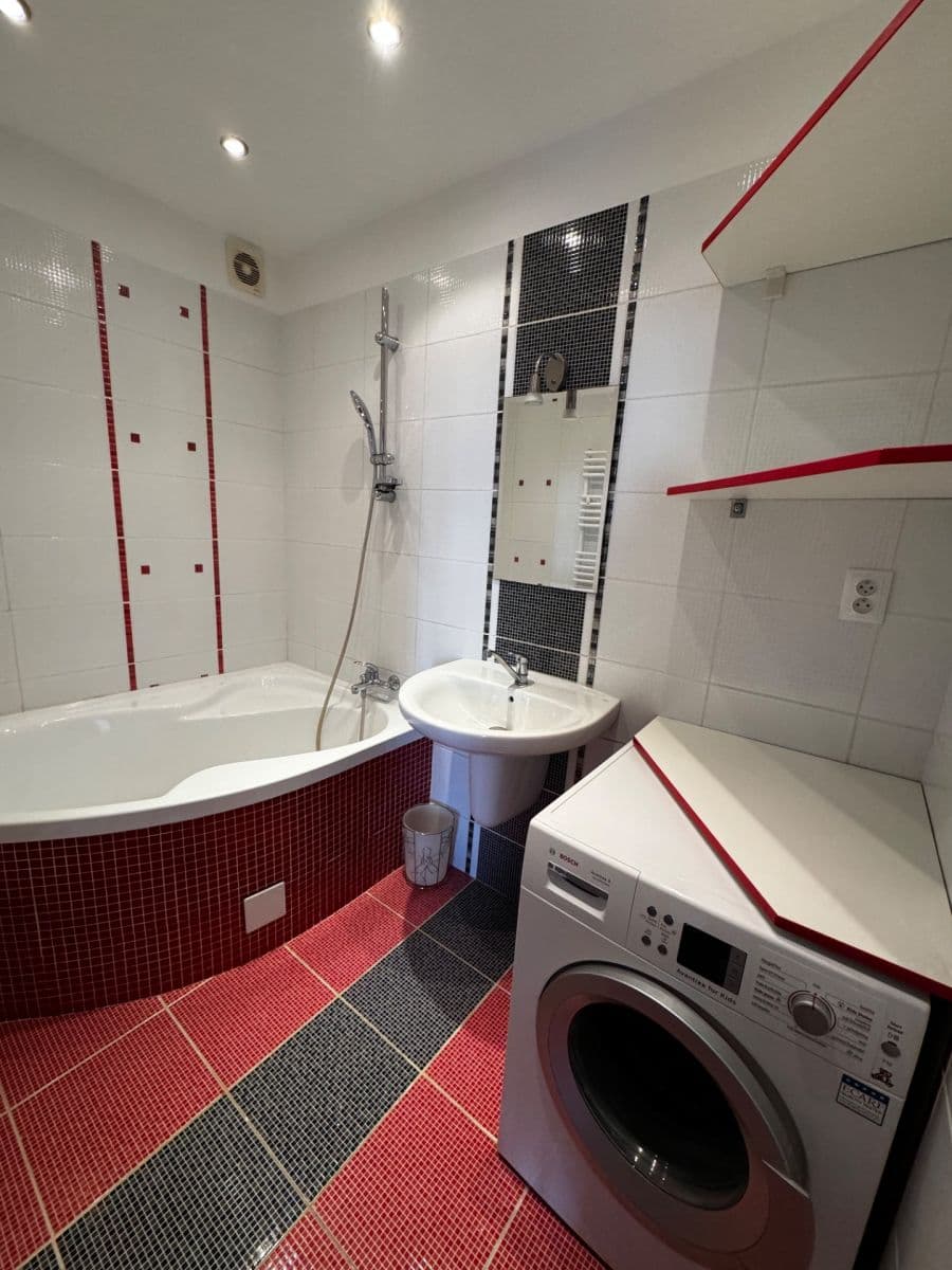 Pronájem bytu 3+1 72 m², Sokolovská, Ostrava, Moravskoslezský kraj Pronájem bytu 3+1 72 m², Sokolovská, Ostrava, Moravskoslezský kraj