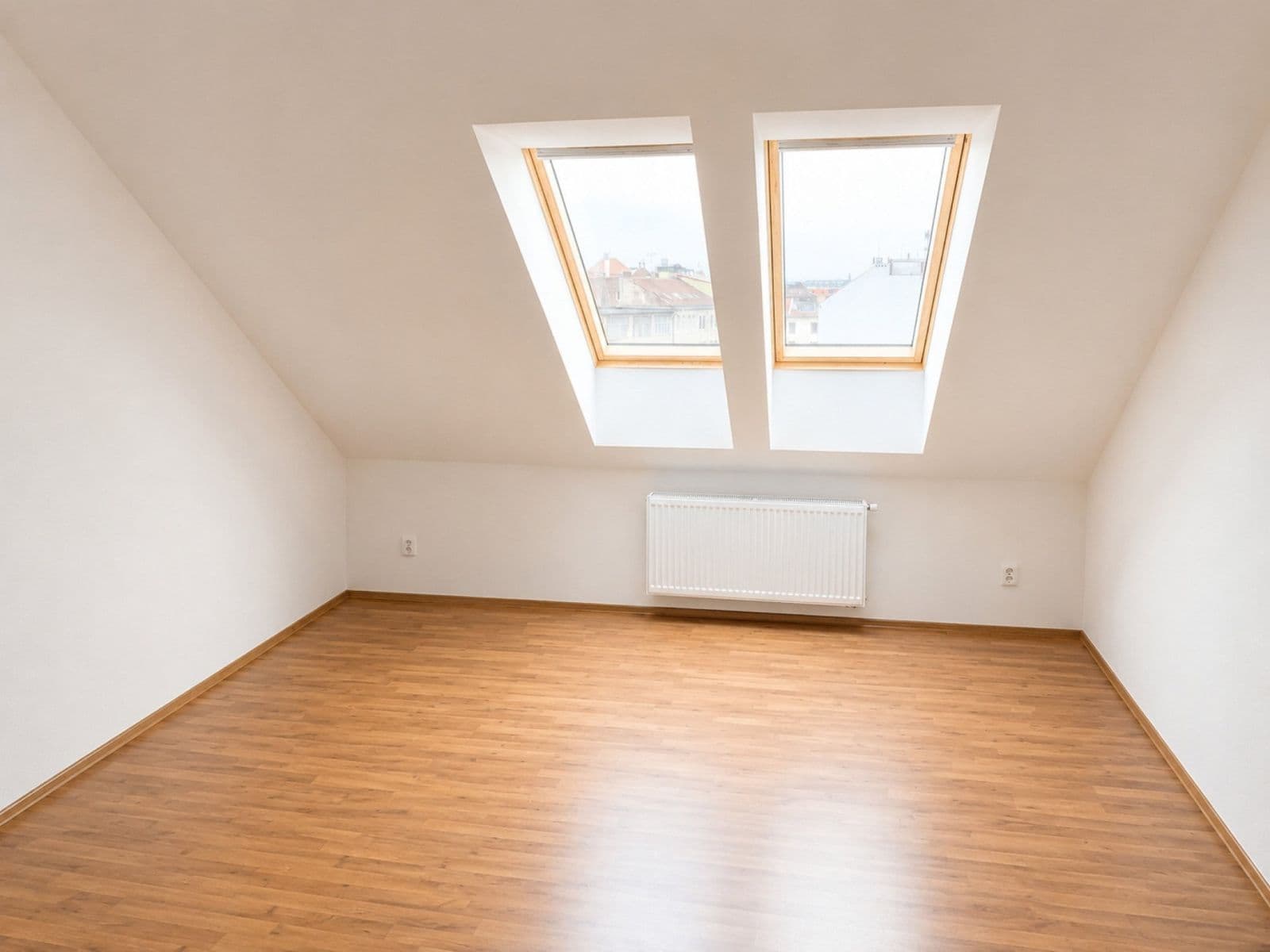Pronájem bytu 1+kk 33 m², Vlhká, Brno, Jihomoravský kraj Pronájem bytu 1+kk 33 m², Vlhká, Brno, Jihomoravský kraj