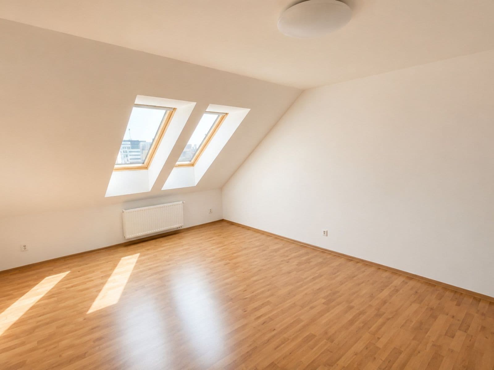 Pronájem bytu 1+kk 33 m², Vlhká, Brno, Jihomoravský kraj Pronájem bytu 1+kk 33 m², Vlhká, Brno, Jihomoravský kraj