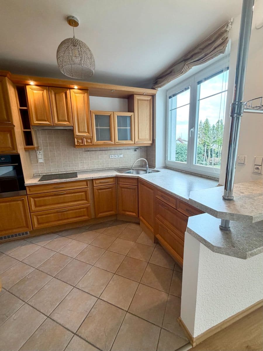 Prodej domu 220 m², pozemek 360 m², Staré zámky, Brno, Jihomoravský kraj Prodej domu 220 m², pozemek 360 m², Staré zámky, Brno, Jihomoravský kraj