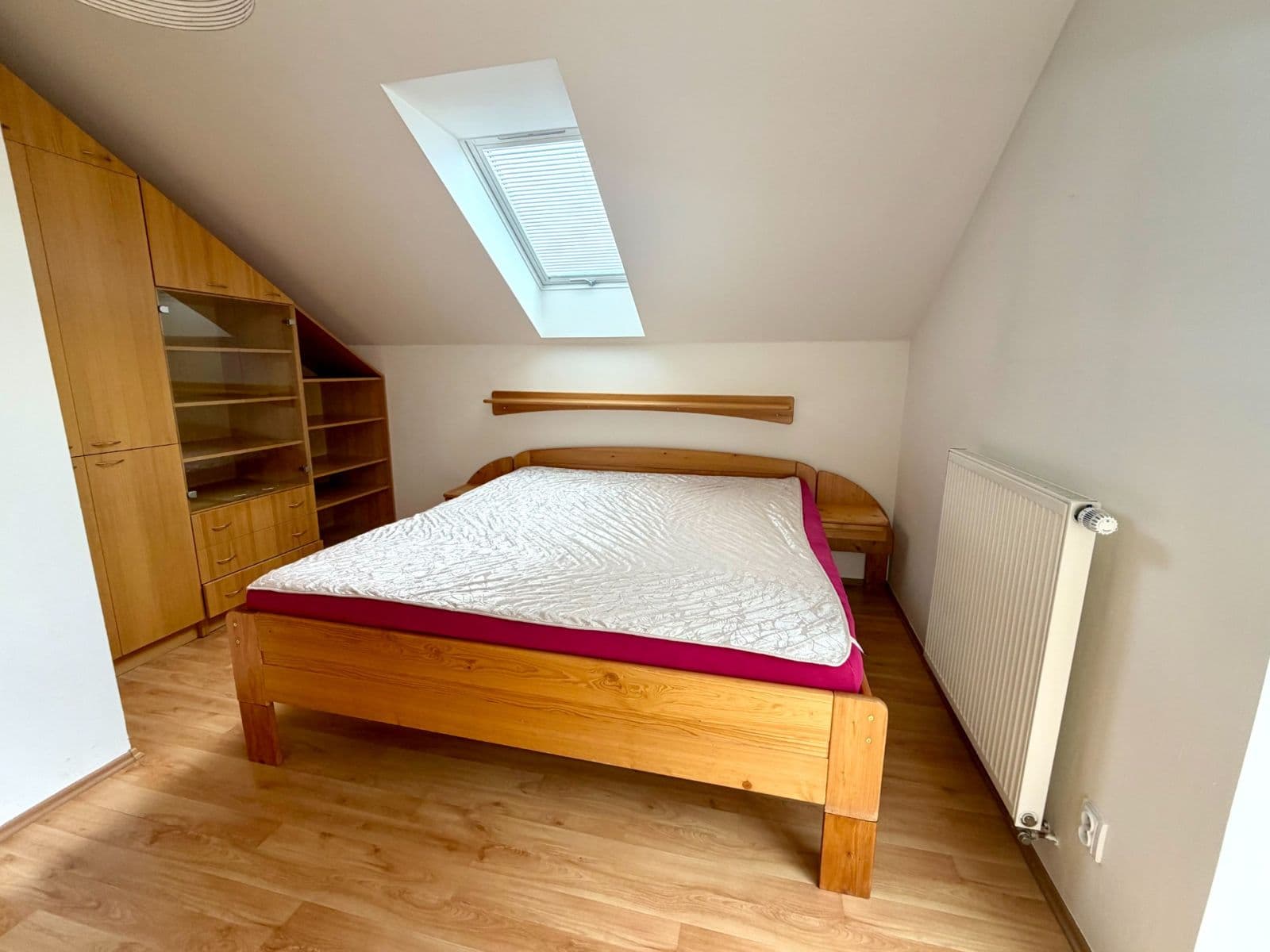 Prodej domu 220 m², pozemek 360 m², Staré zámky, Brno, Jihomoravský kraj Prodej domu 220 m², pozemek 360 m², Staré zámky, Brno, Jihomoravský kraj
