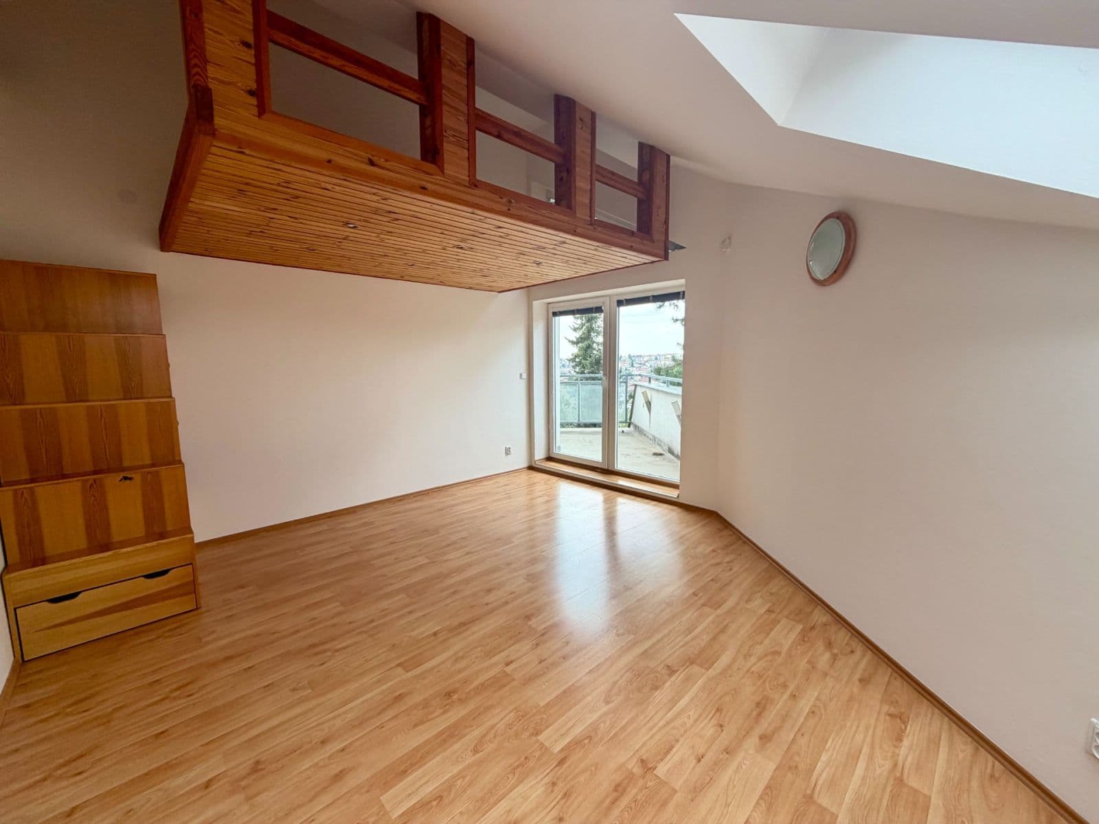 Prodej domu 220 m², pozemek 360 m², Staré zámky, Brno, Jihomoravský kraj Prodej domu 220 m², pozemek 360 m², Staré zámky, Brno, Jihomoravský kraj