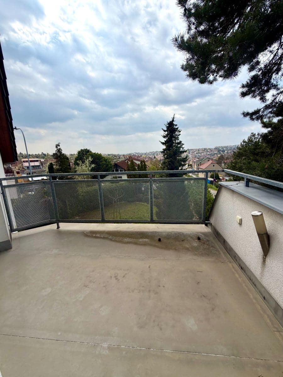 Prodej domu 220 m², pozemek 360 m², Staré zámky, Brno, Jihomoravský kraj Prodej domu 220 m², pozemek 360 m², Staré zámky, Brno, Jihomoravský kraj