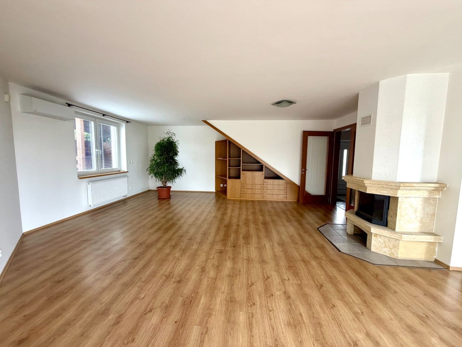 Prodej domu 220 m², pozemek 360 m², Staré zámky, Brno, Jihomoravský kraj Prodej domu 220 m², pozemek 360 m², Staré zámky, Brno, Jihomoravský kraj
