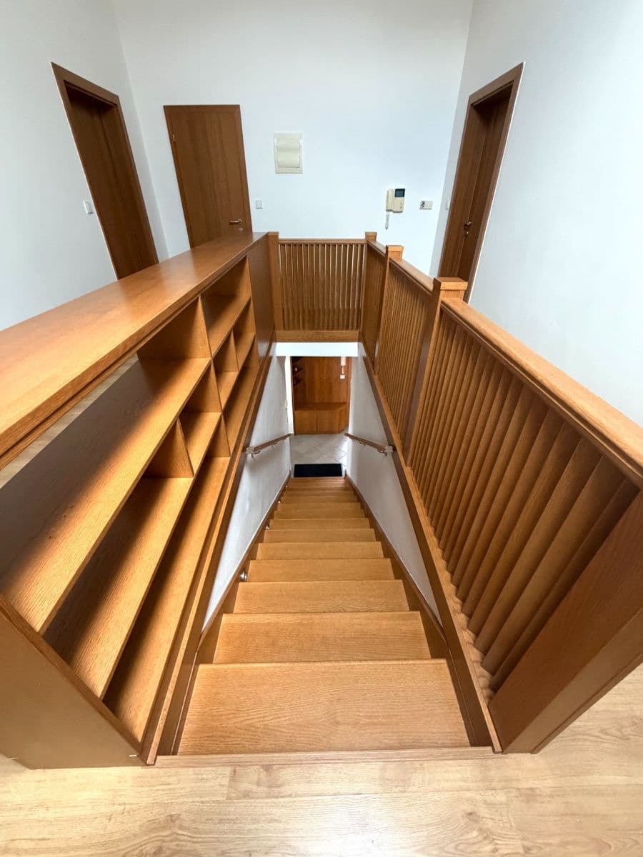Prodej domu 220 m², pozemek 360 m², Staré zámky, Brno, Jihomoravský kraj Prodej domu 220 m², pozemek 360 m², Staré zámky, Brno, Jihomoravský kraj