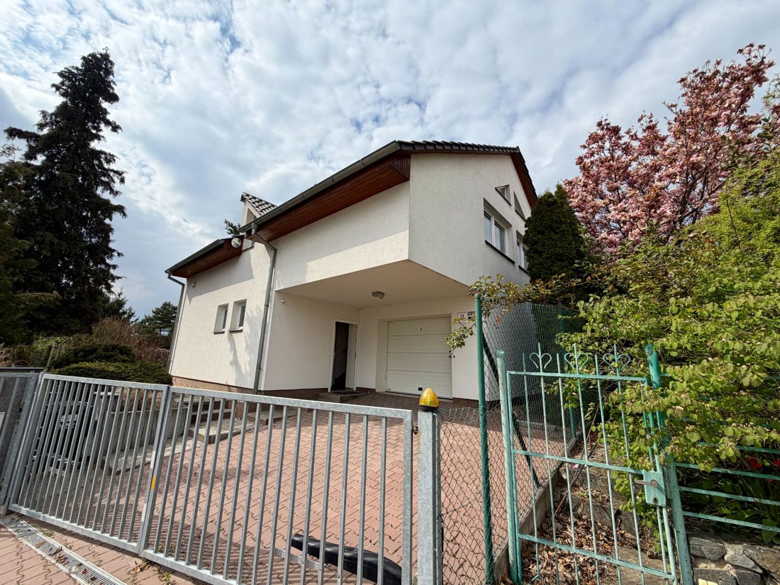 Prodej domu 220 m², pozemek 360 m², Staré zámky, Brno, Jihomoravský kraj Prodej domu 220 m², pozemek 360 m², Staré zámky, Brno, Jihomoravský kraj