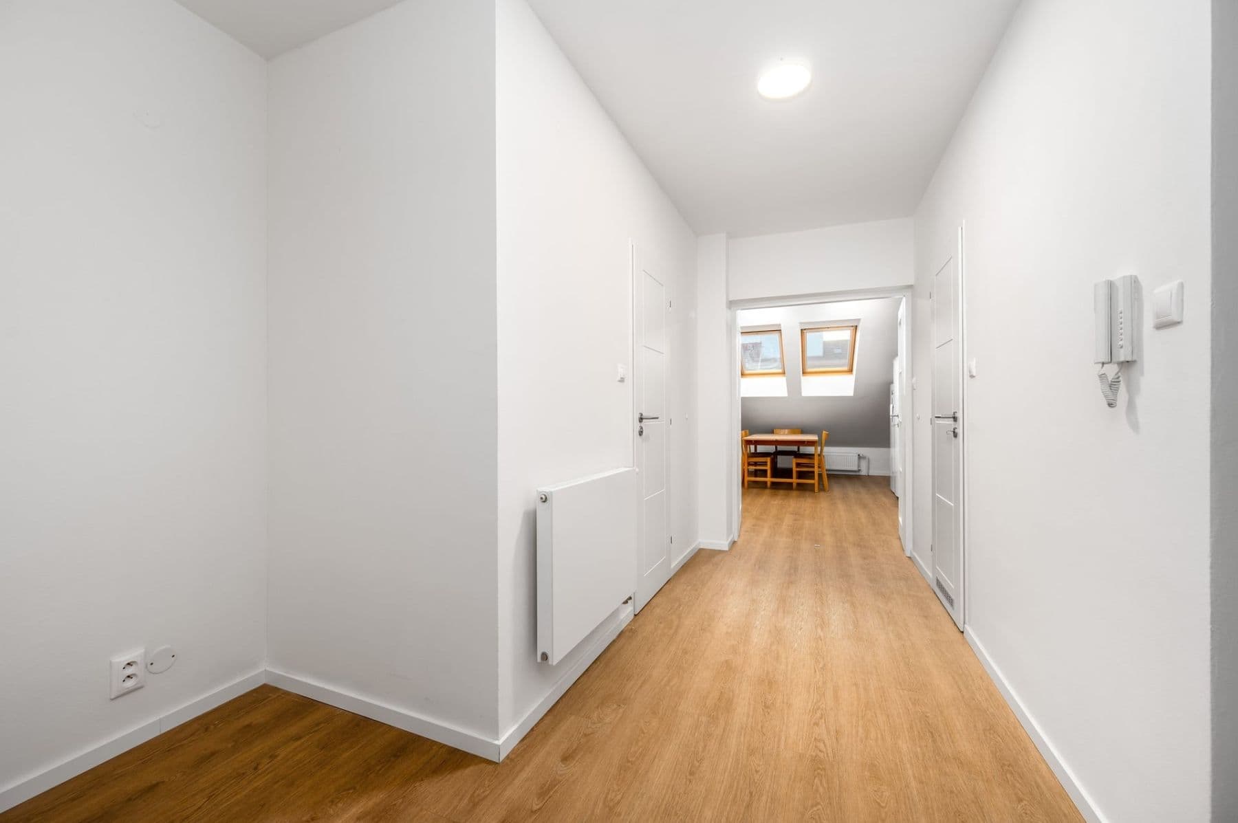 Pronájem bytu 5+1 191 m², Čajkovského, Praha, Praha Pronájem bytu 5+1 191 m², Čajkovského, Praha, Praha
