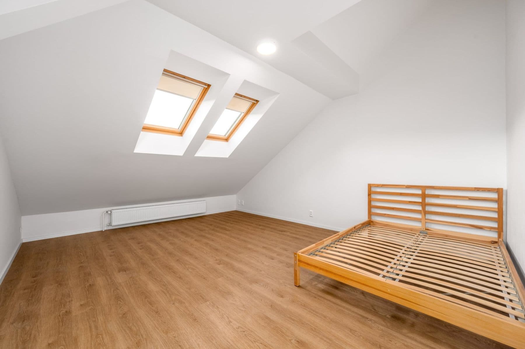 Pronájem bytu 5+1 191 m², Čajkovského, Praha, Praha Pronájem bytu 5+1 191 m², Čajkovského, Praha, Praha