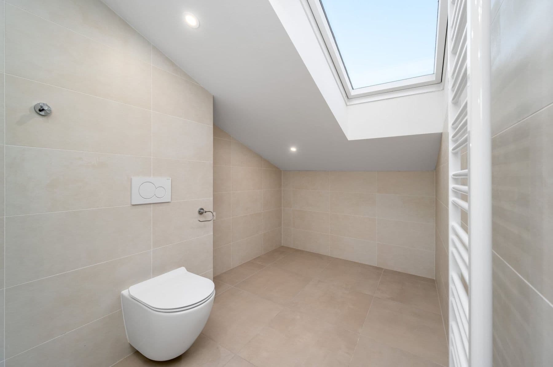 Pronájem bytu 5+1 191 m², Čajkovského, Praha, Praha Pronájem bytu 5+1 191 m², Čajkovského, Praha, Praha