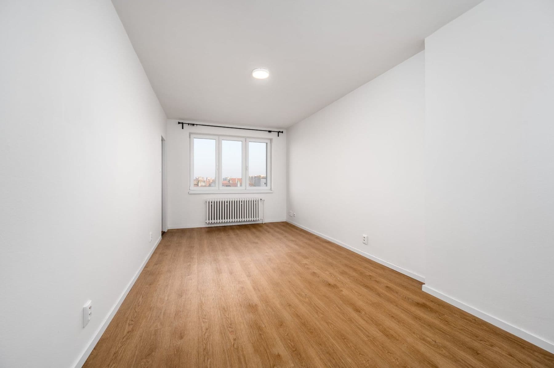 Pronájem bytu 5+1 191 m², Čajkovského, Praha, Praha Pronájem bytu 5+1 191 m², Čajkovského, Praha, Praha