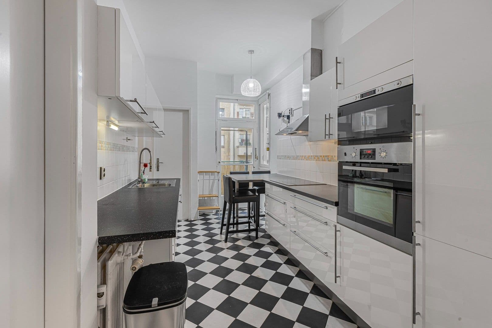 Pronájem bytu 4+1 105 m², Antonínská, Praha, Praha Pronájem bytu 4+1 105 m², Antonínská, Praha, Praha