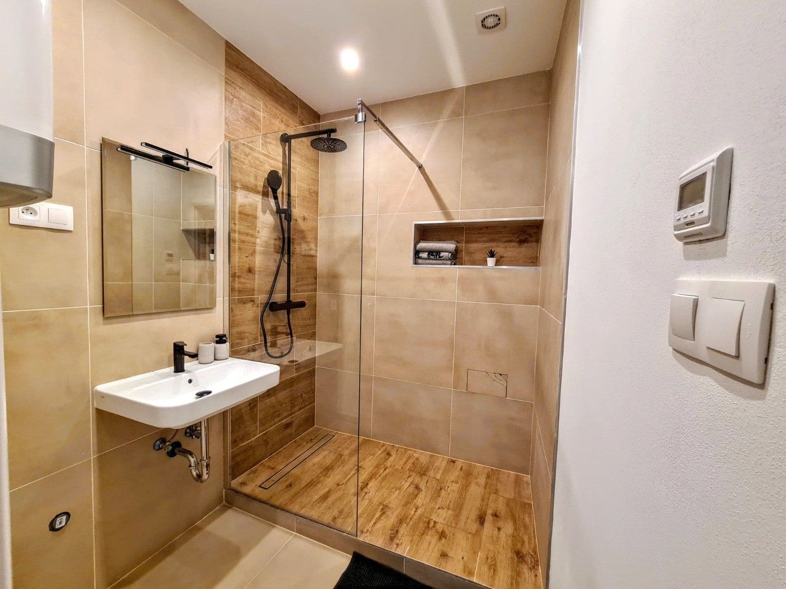 Pronájem bytu 1+kk 39 m², Na Rokytce, Praha, Praha Pronájem bytu 1+kk 39 m², Na Rokytce, Praha, Praha