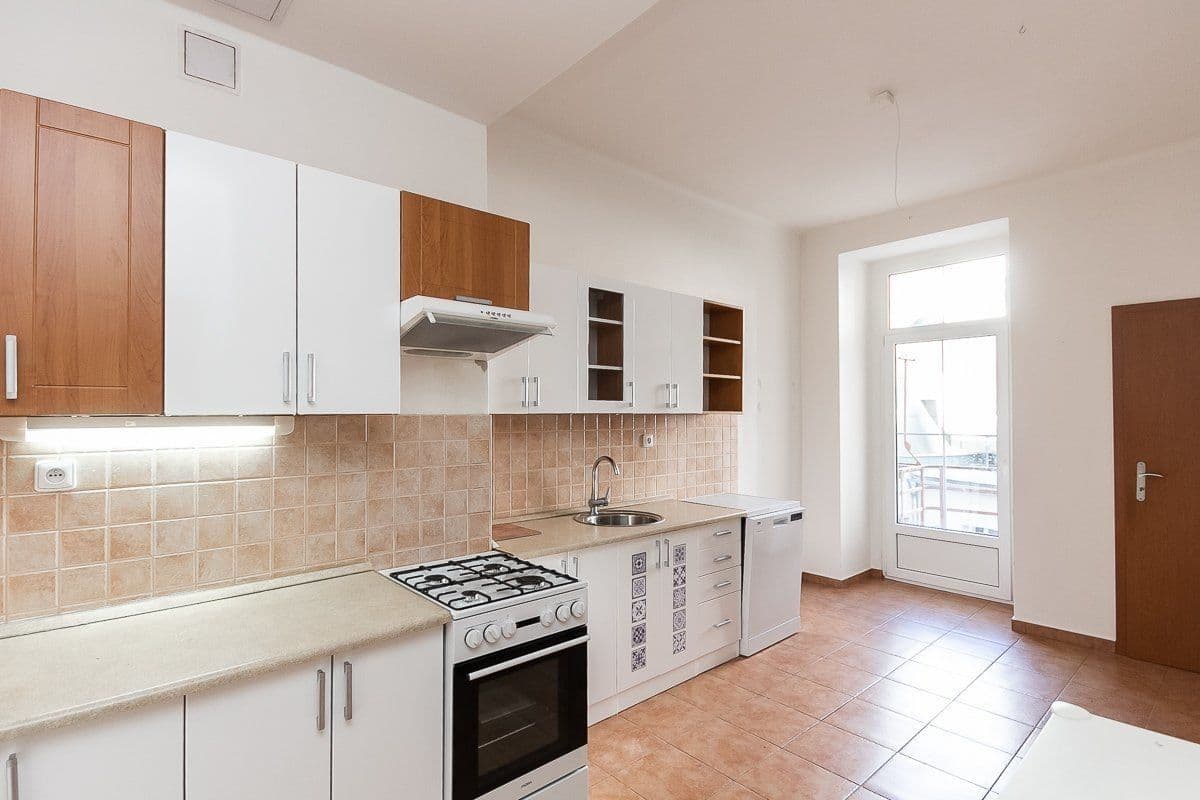 Pronájem bytu 2+1 80 m², V. P. Čkalova, Praha, Praha Pronájem bytu 2+1 80 m², V. P. Čkalova, Praha, Praha