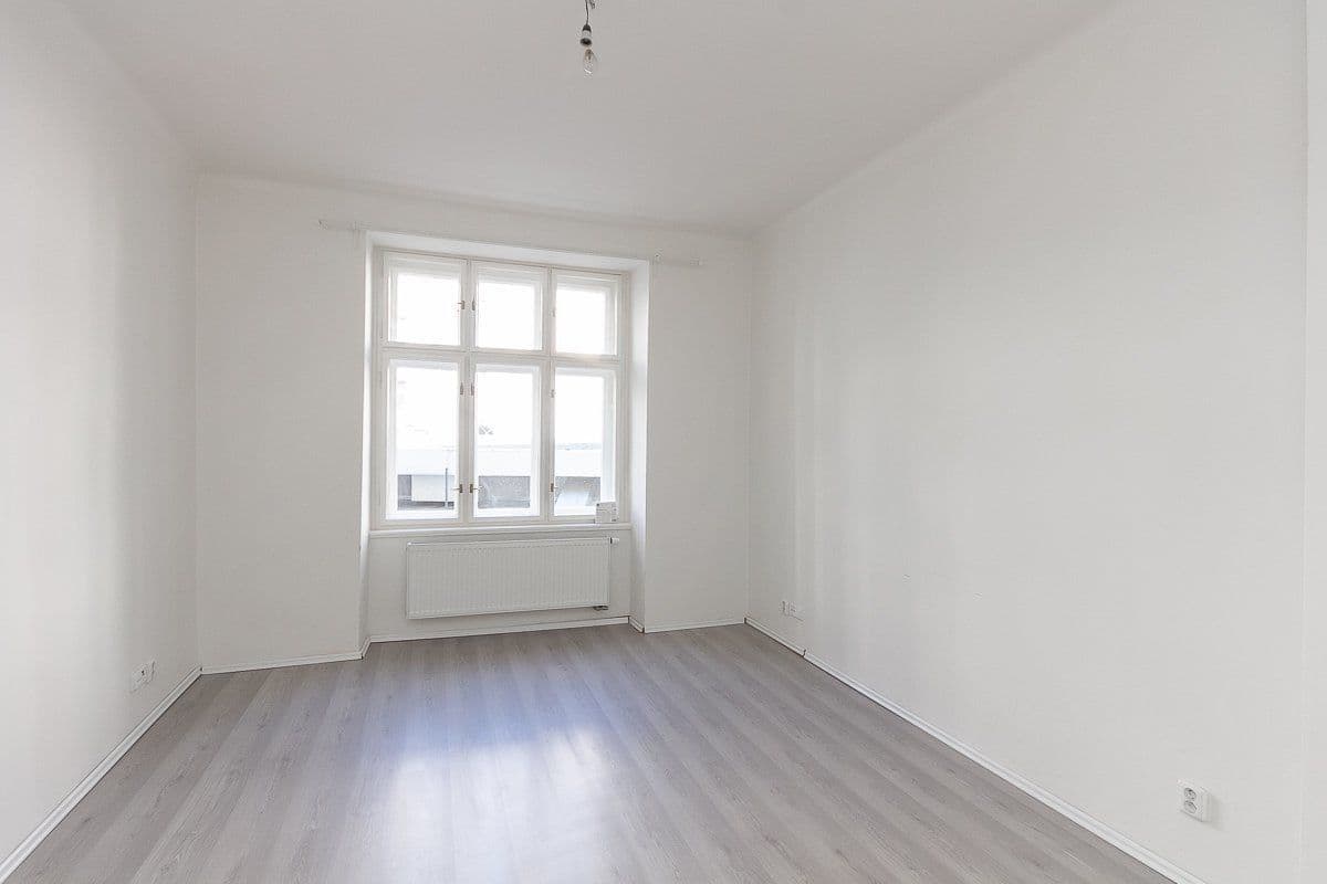 Pronájem bytu 2+1 80 m², V. P. Čkalova, Praha, Praha Pronájem bytu 2+1 80 m², V. P. Čkalova, Praha, Praha