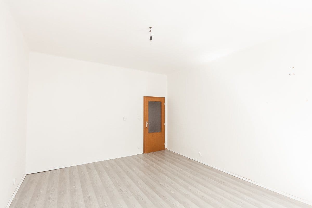 Pronájem bytu 2+1 80 m², V. P. Čkalova, Praha, Praha Pronájem bytu 2+1 80 m², V. P. Čkalova, Praha, Praha