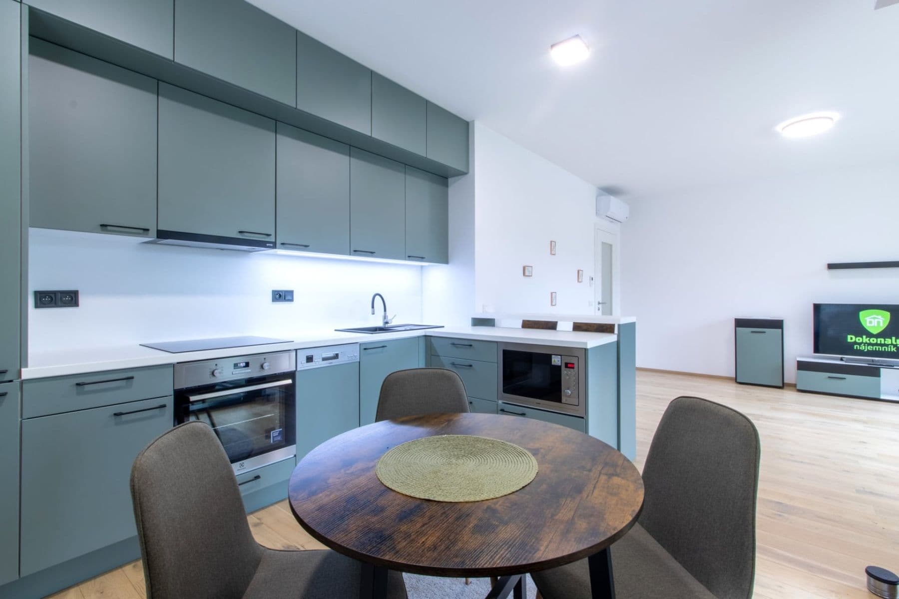 Pronájem bytu 2+kk 59 m², Sokolova, Praha, Praha Pronájem bytu 2+kk 59 m², Sokolova, Praha, Praha
